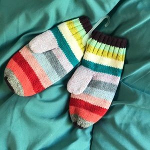 GAP Mittens. Fleece lined